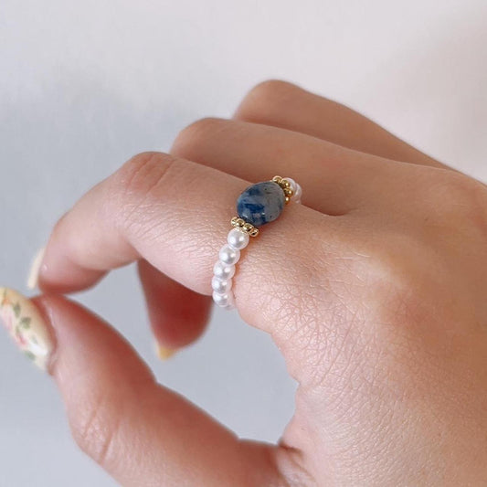 Dareia pearl beads blue stone ring