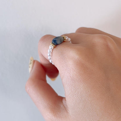 Dareia pearl beads blue stone ring