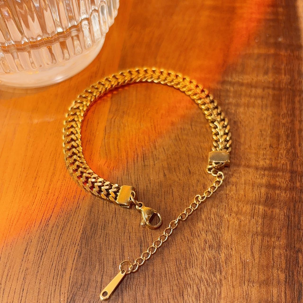 Agathi gold chain bracelet