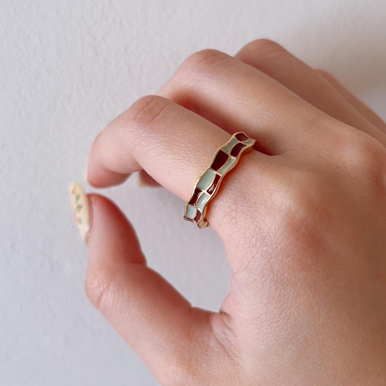 Alice in wonderland Maroon checkered enamel open ring