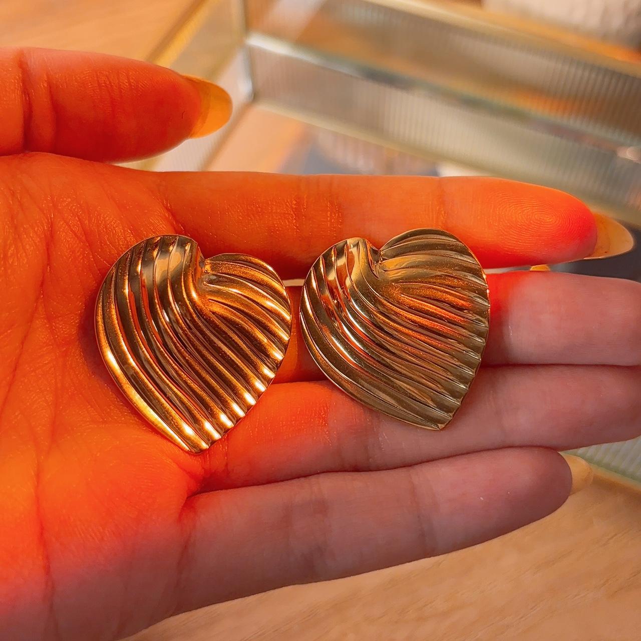 Angels wings heart gold stud earrings