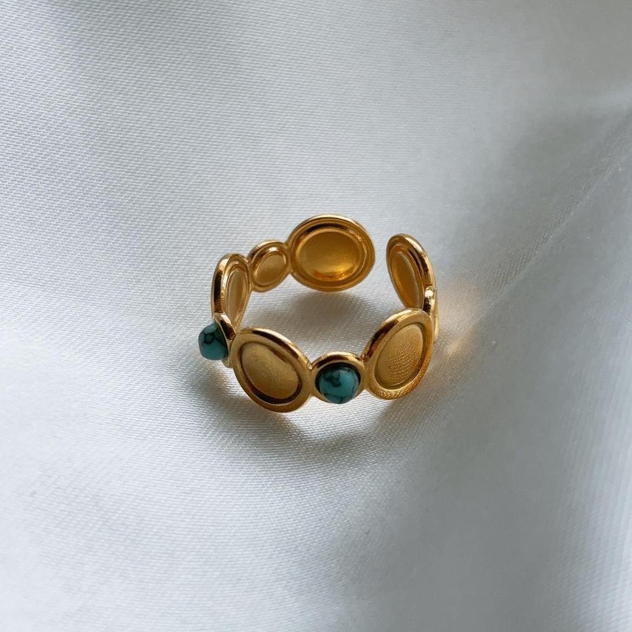 Cornelia sun disc gold ring