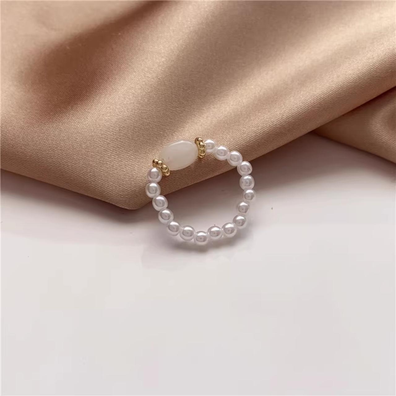 Dareia pearl beads white stone ring