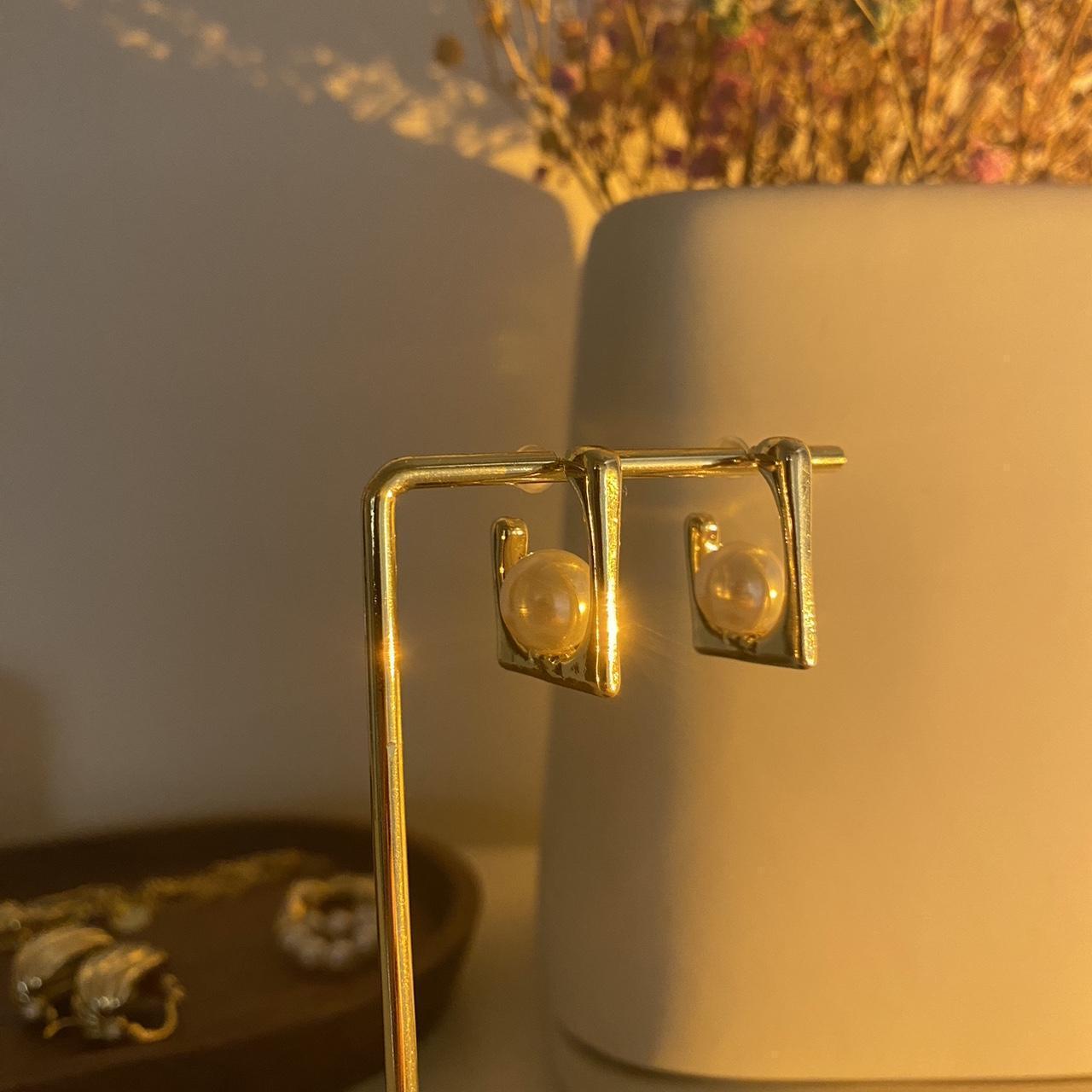 Elise pearl gold hoop stud earrings