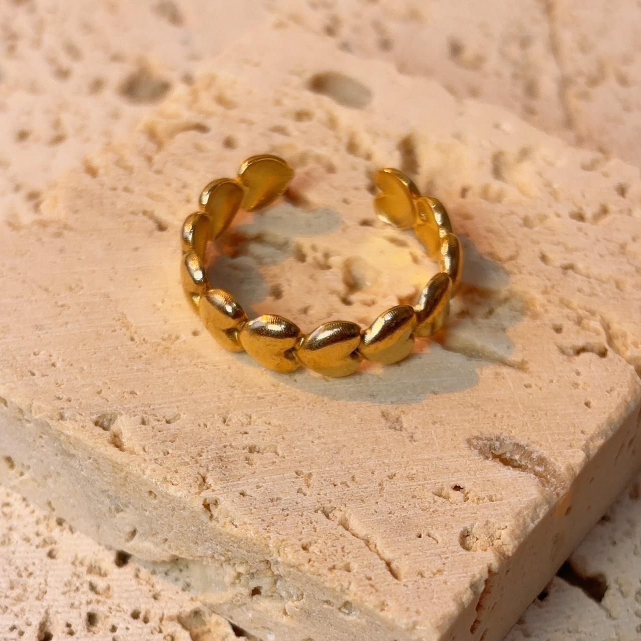 Full of hearts gold ring