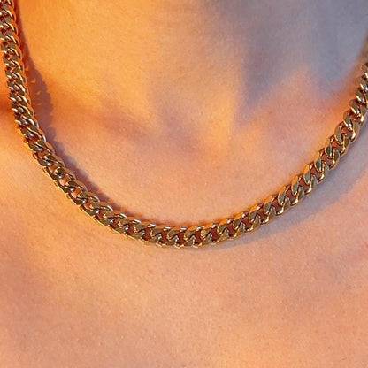 Helena gold chunky curb chain necklace