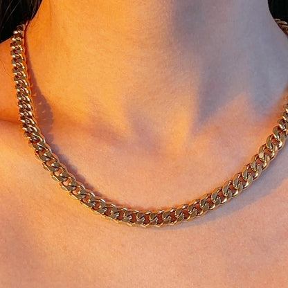 Helena gold chunky curb chain necklace