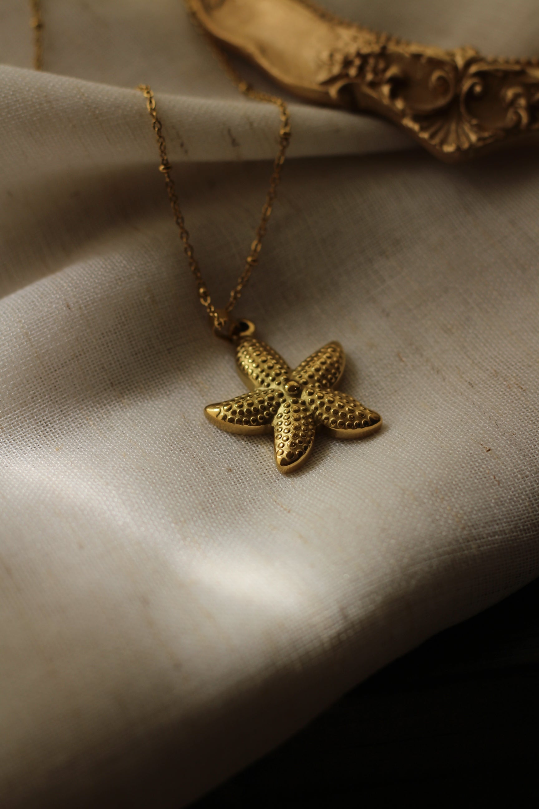 Golden Tide Starfish Gold Necklace