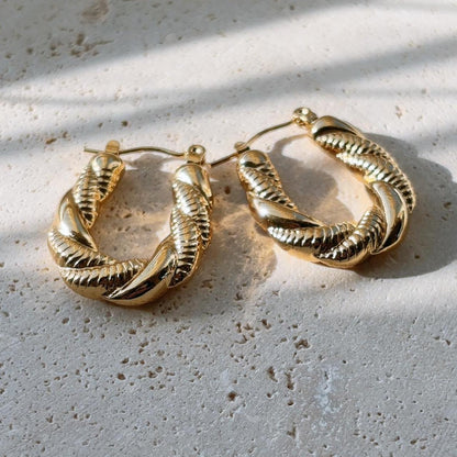 Leia textured gold hoop earring