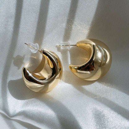 Moon chunky polished gold stud earrings