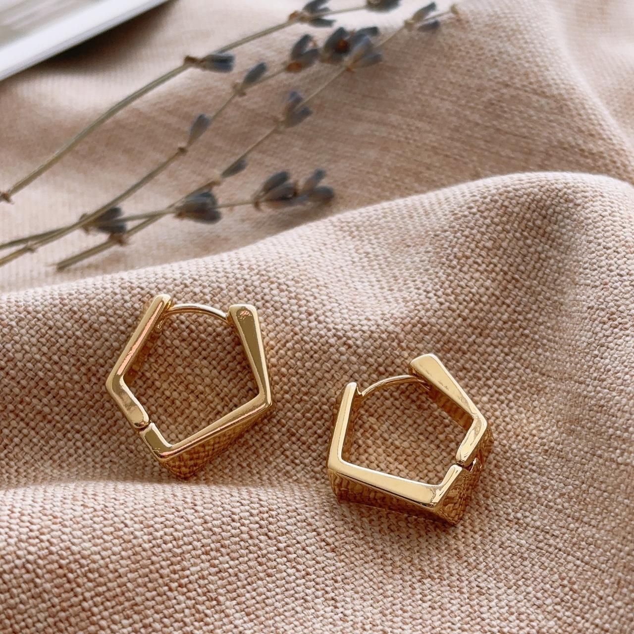 Geometric gold hoop earrings