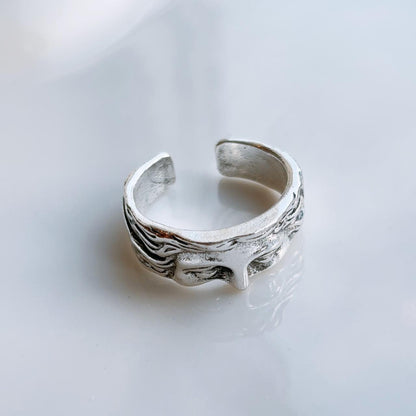 The David silver sculpture ring