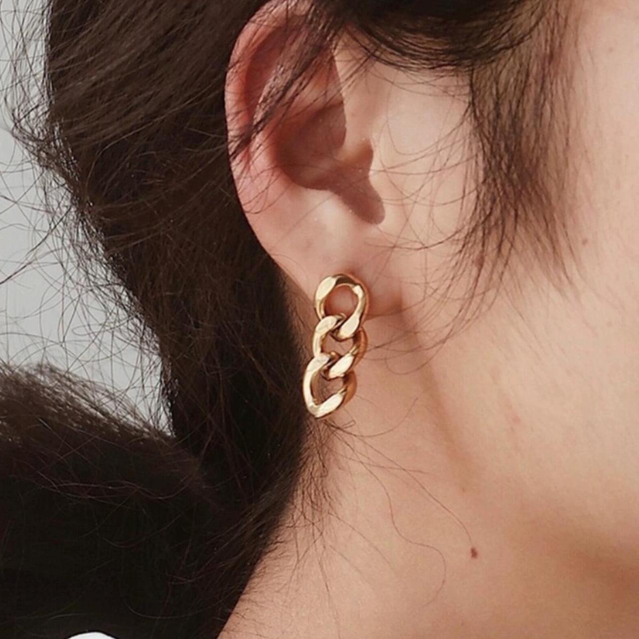 Tatiana dangle curb chain gold stud earrings