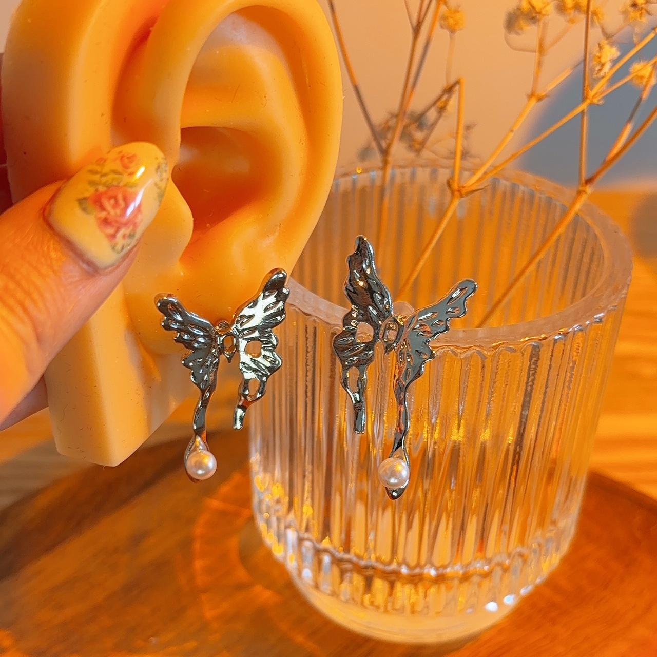 Aimena melting butterfly silver stud earrings