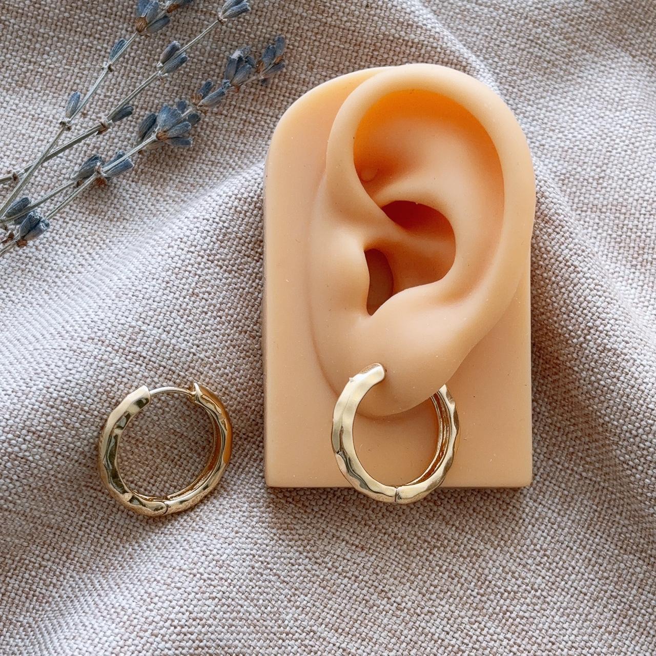 Chunky hammered gold hoop earrings