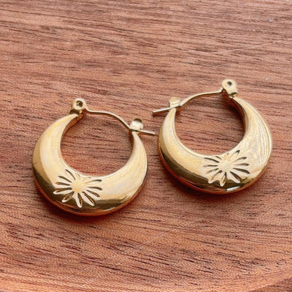 Flower dance gold hoop earring