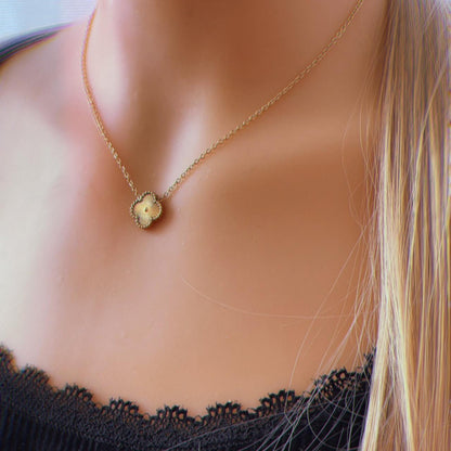 Lucky clover gold necklace