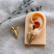 Valentine Polished Pointy Heart Stud Earring