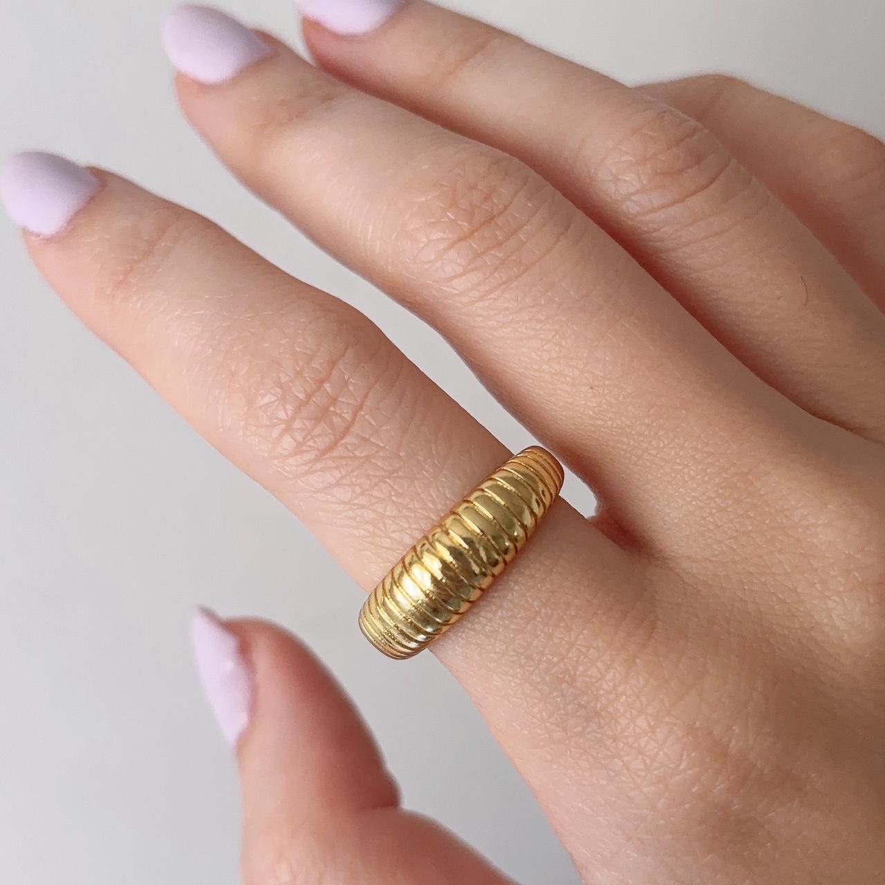 Dora reeded gold open ring