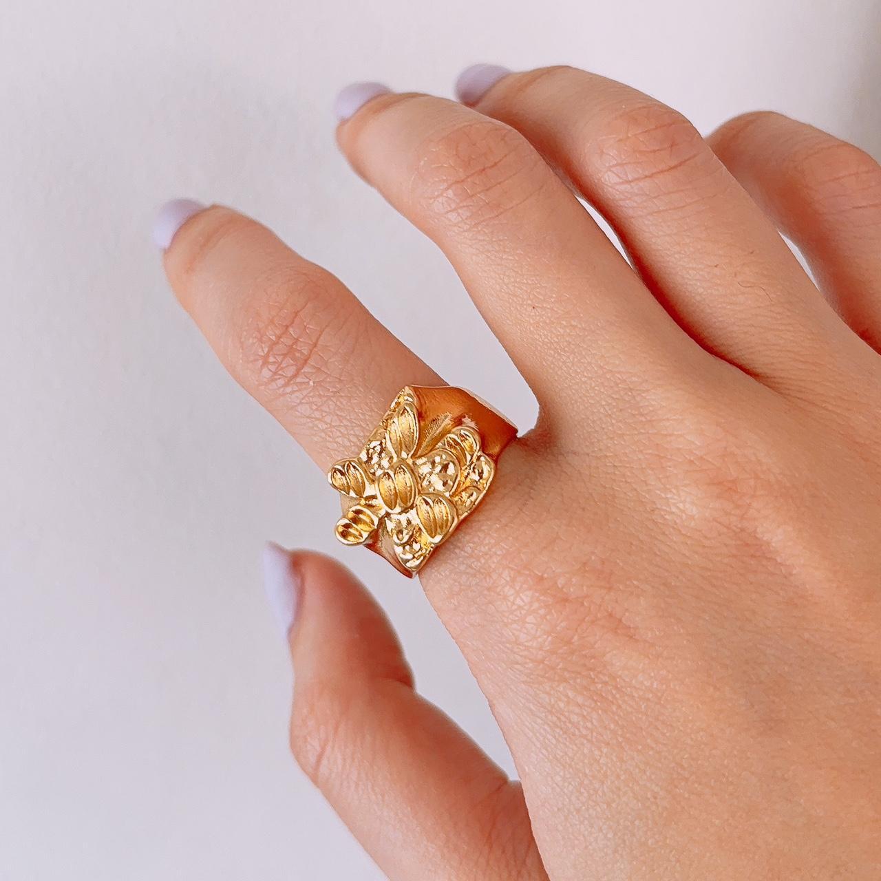 Flower reef gold chunky ring