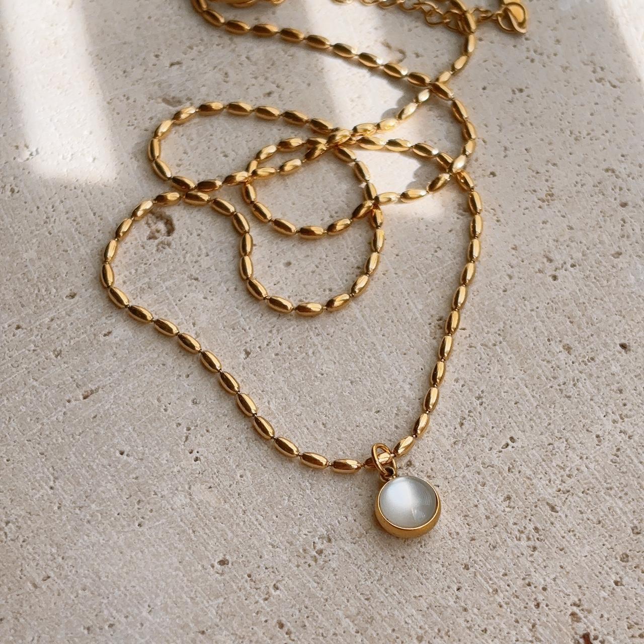 Dorothée cat eye gold necklace