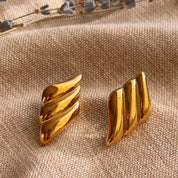 Love Angel Wings Polished Gold Stud Earring