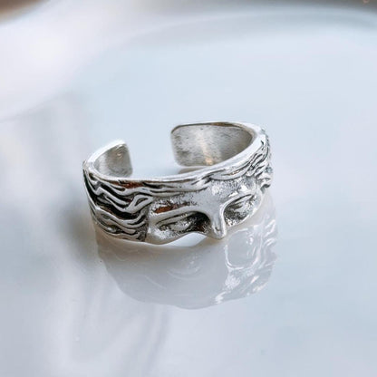 The David silver sculpture ring