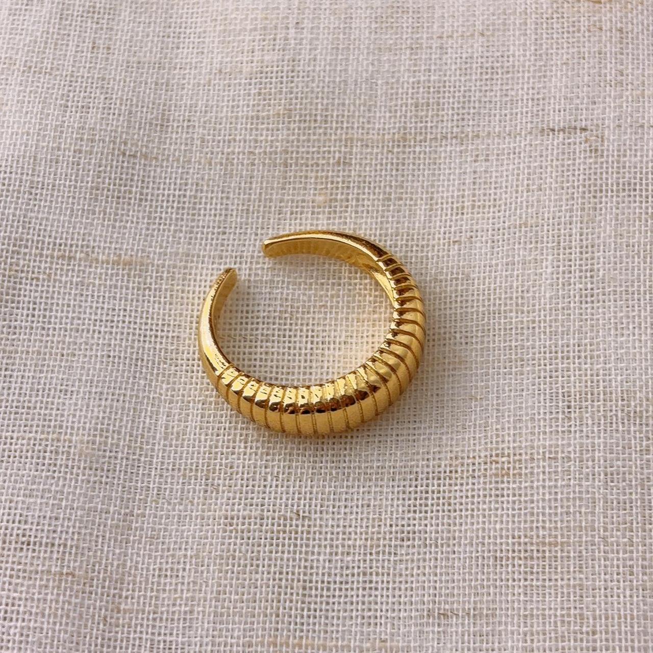 Dora Reeded Gold Open Ring