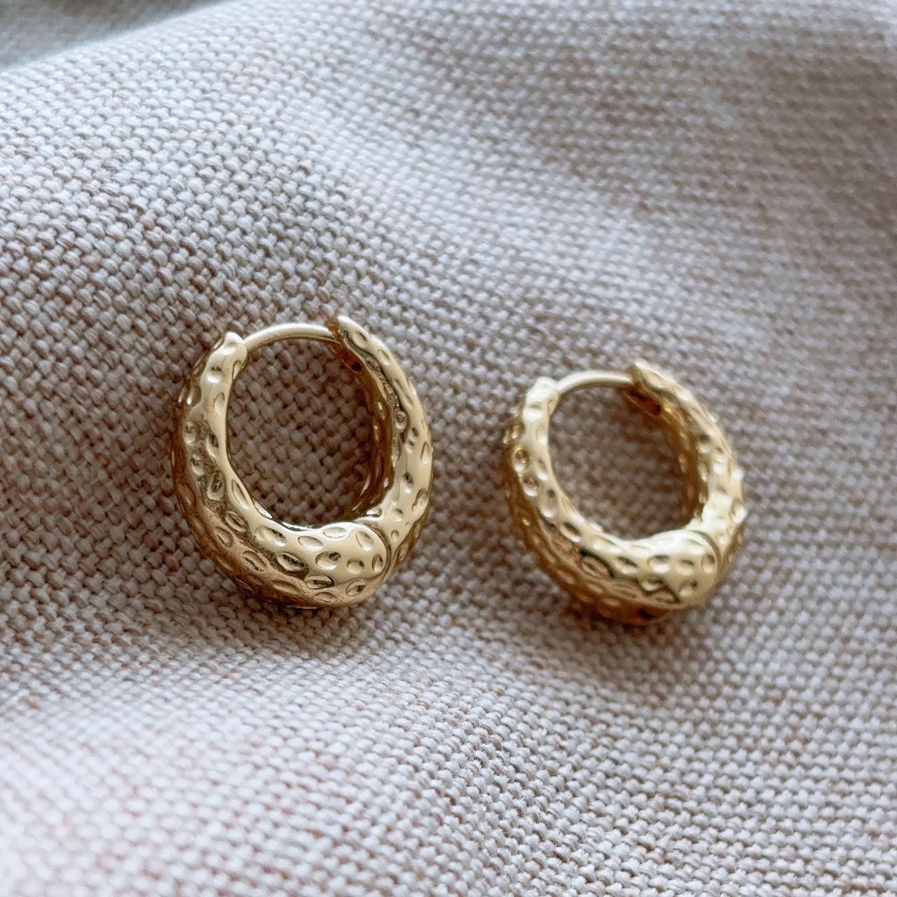 Small hammered gold hoop earrings