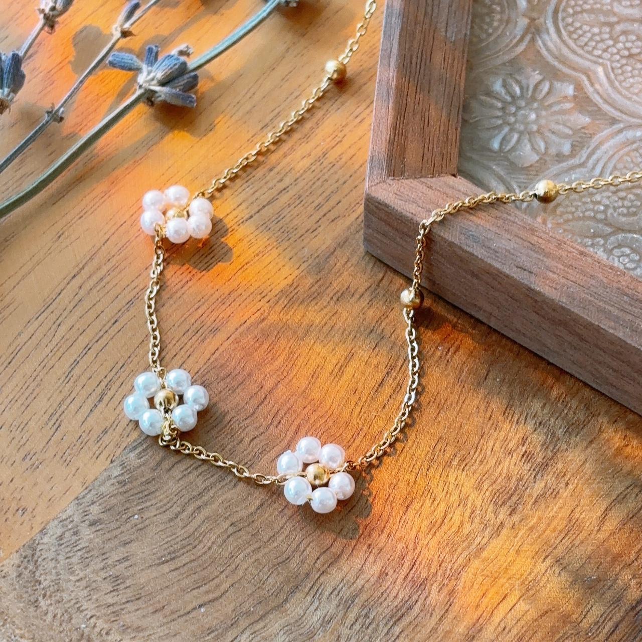 Sylvie pearl flowers gold necklace