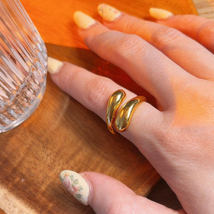 Teardrop serpent gold open ring