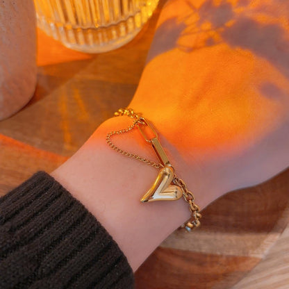 Valentine heart gold bracelet