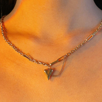 Valentine heart gold necklace