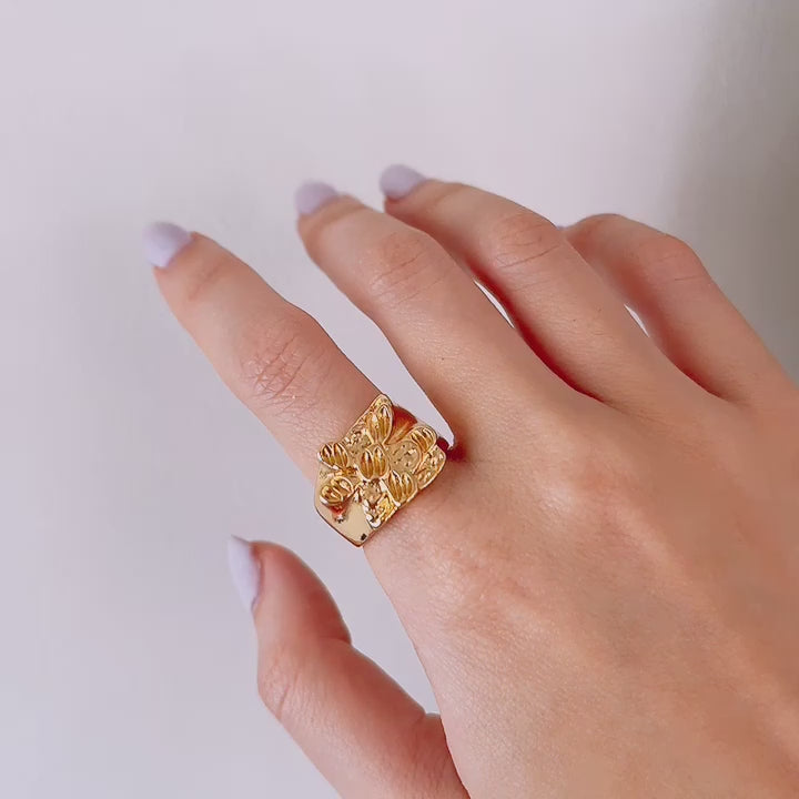 Flower Reef Gold Chunky Ring
