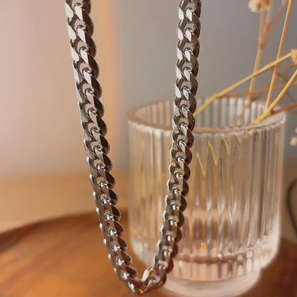 Helena silver chunky curb chain necklace