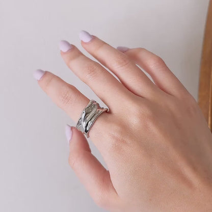 Medusa wave silver chunky ring